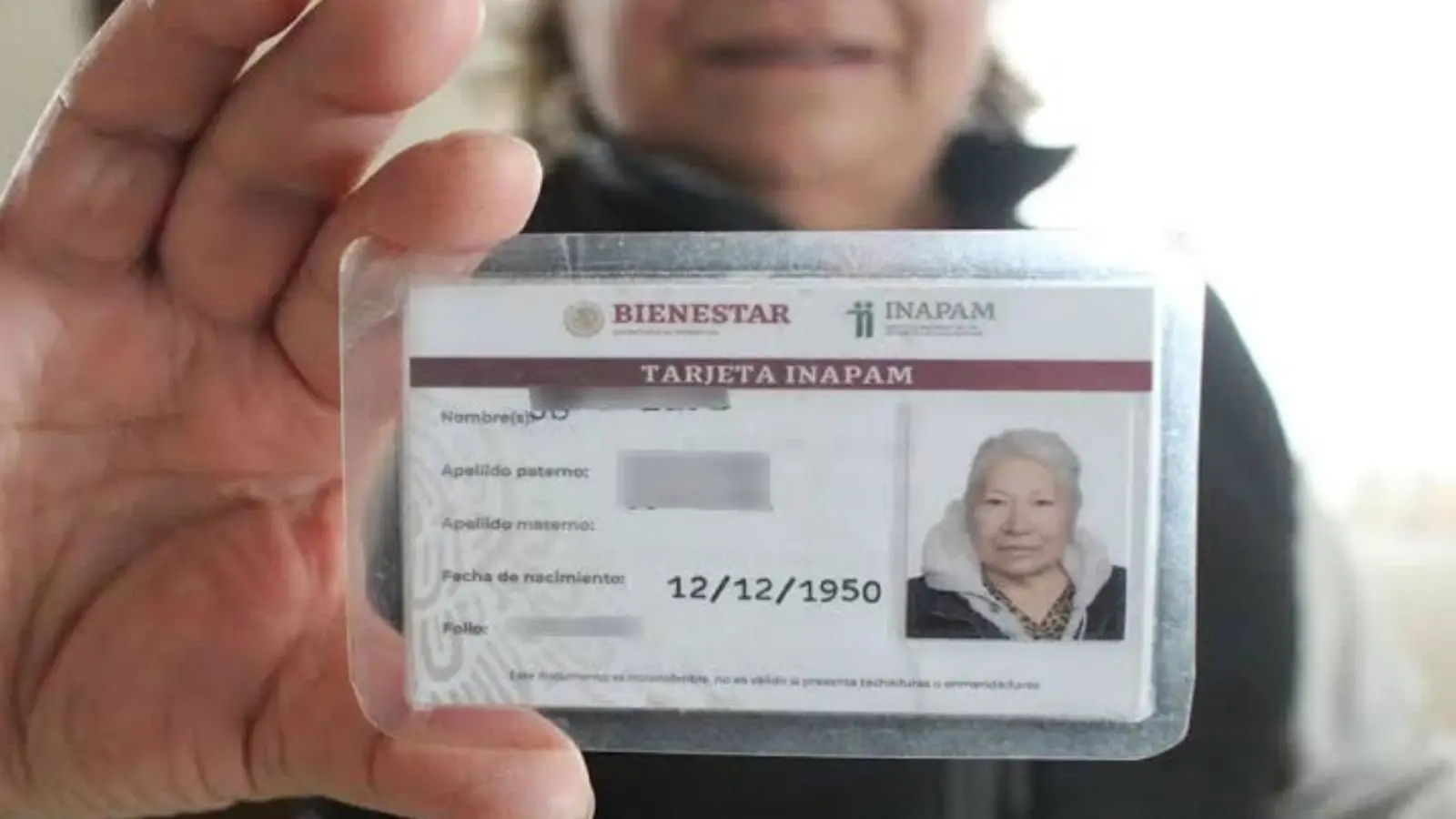 Tarjeta INAPAM Cuartoscuro