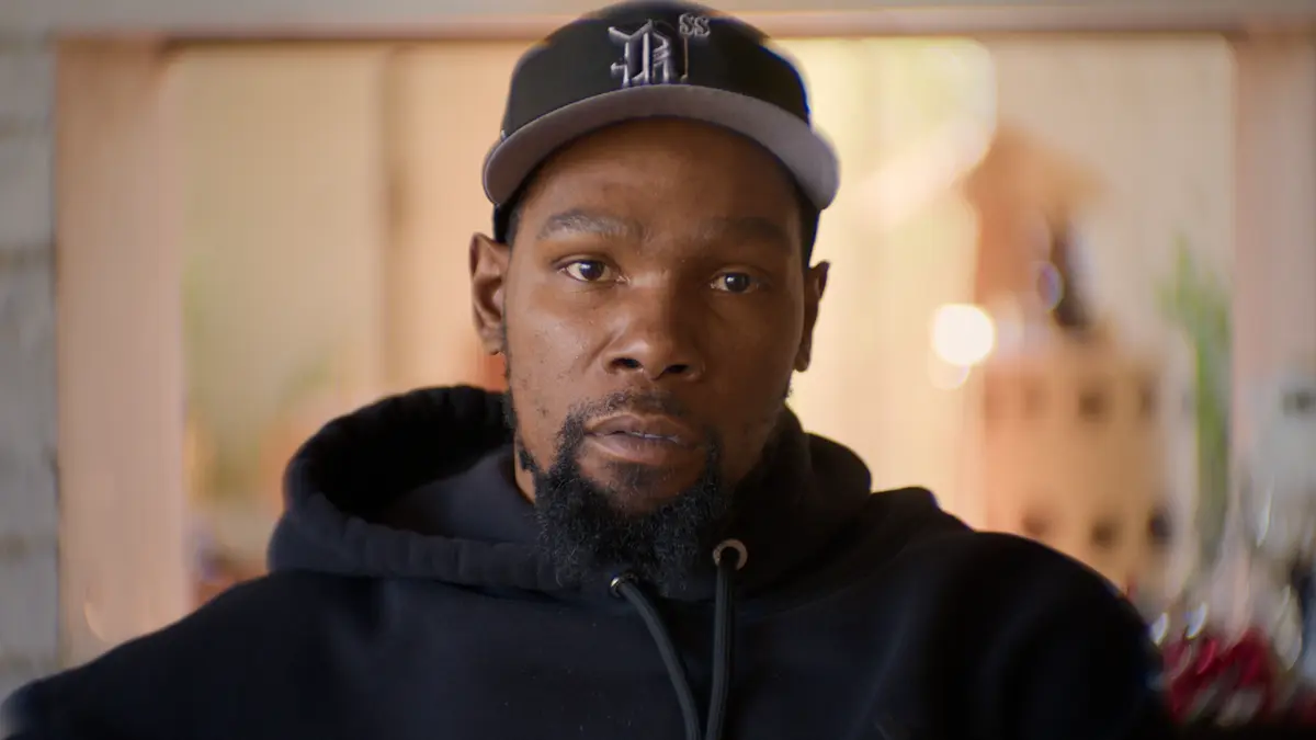 El 5 inicial: Temporada 2 (16 de octubre). Esta serie sigue a Jaylen Brown, Kevin Durant, Shai Gilgeous-Alexander, Tyrese Haliburton y James Harden durante la temporada 2024-25 de la NBA.