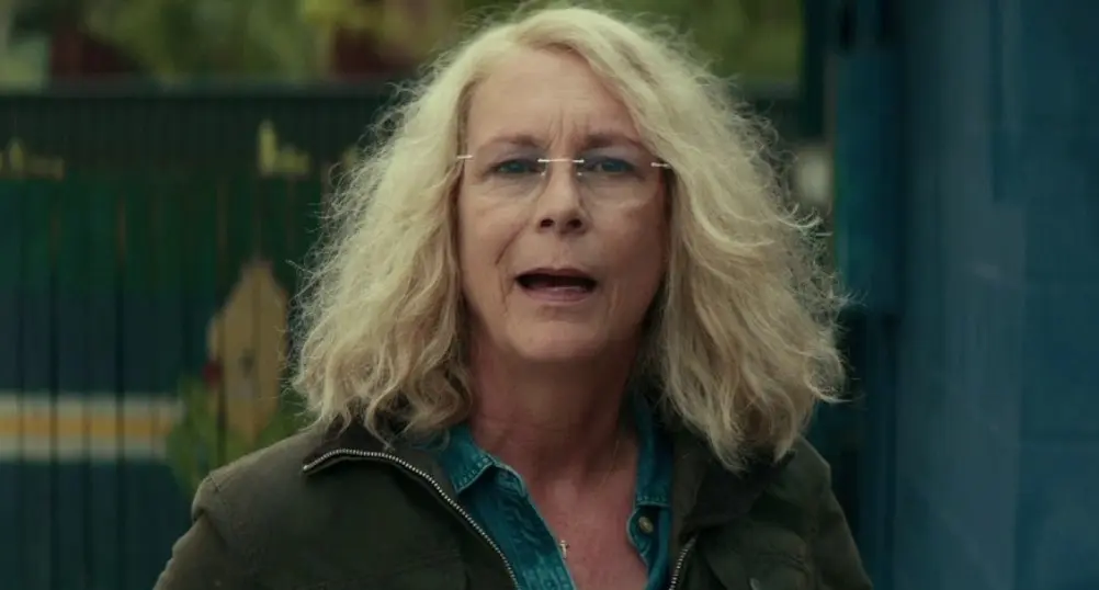 Halloween (7 de octubre). Una noche de Halloween, perpetró una matanza oculto tras una máscara. Cuarenta años después, se fuga de la cárcel y va tras la víctima sobreviviente y su familia.