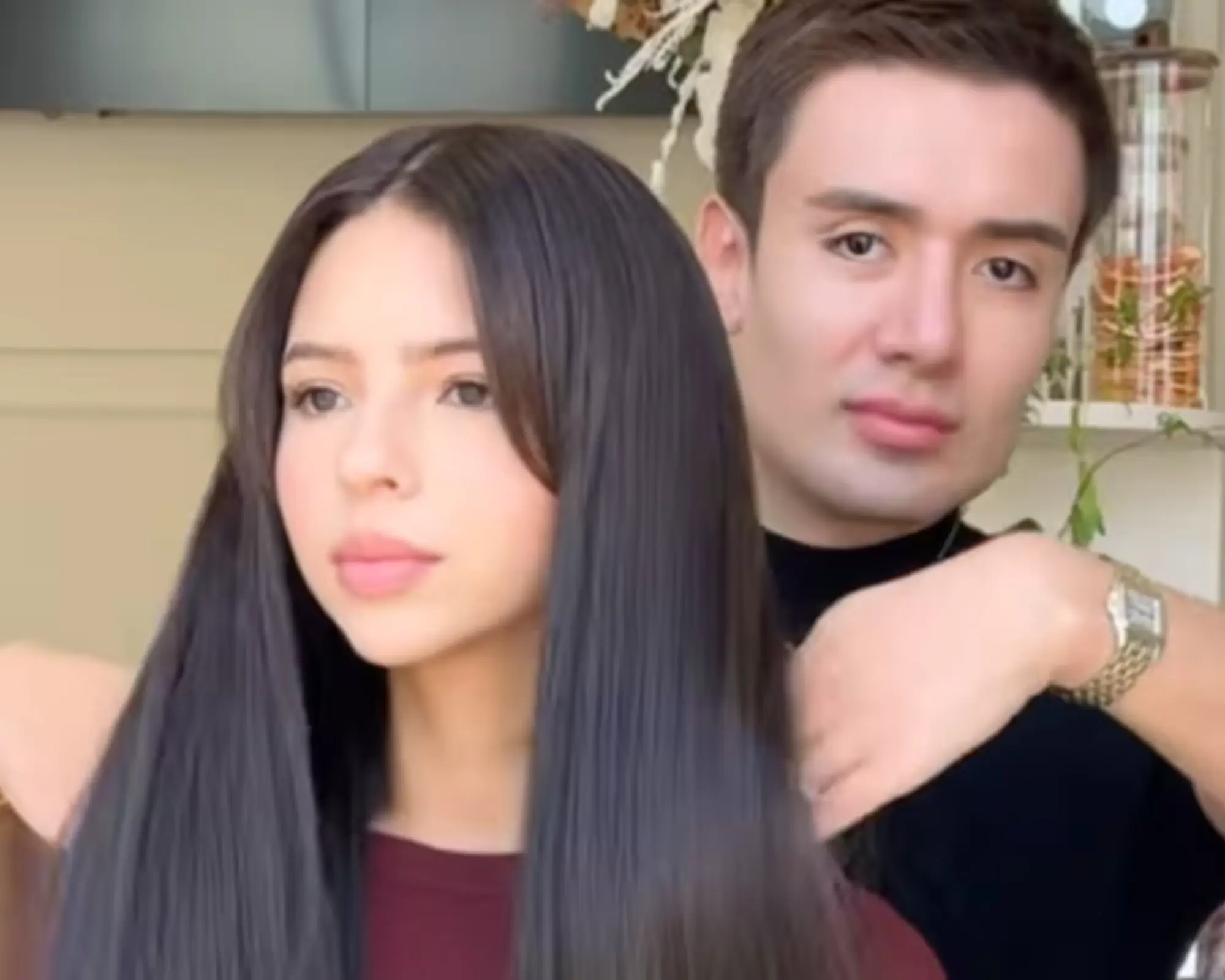 Miguel de la Mora era estilista de Ángela Aguilar. IG: micky_hair.