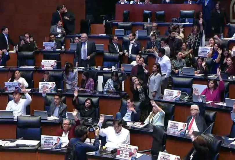 El dictamen aprobado plantea que la reforma dará mayor certeza jurídica y homogeneizará plazos para juicios de amparo. El dictamen aprobado plantea que la reforma dará mayor certeza jurídica y homogeneizará plazos para juicios de amparo.