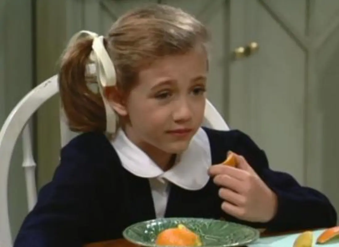 En la ficción, Madeline Zima interpretaba a Grace Sheffield, la menor de los hijos de Maxwell Sheffield.