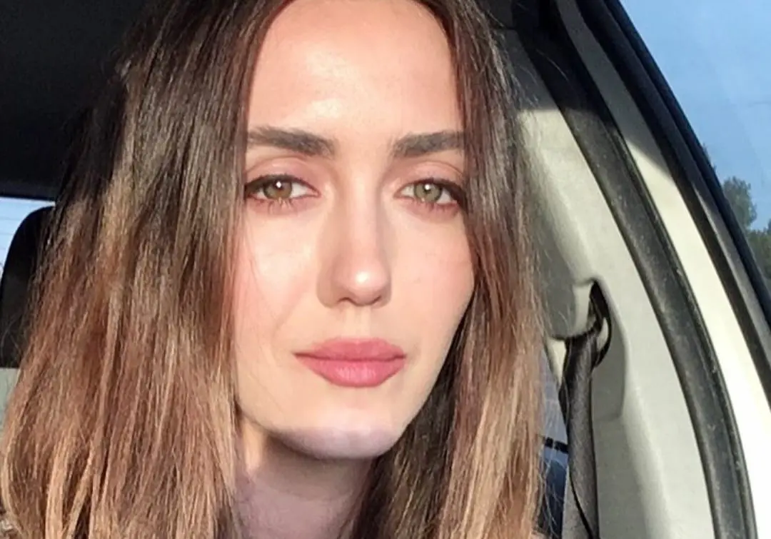 En 2019, Zima se unió al elenco de la popular serie 'You', interpretando a Rachel en un episodio de la segunda temporada.