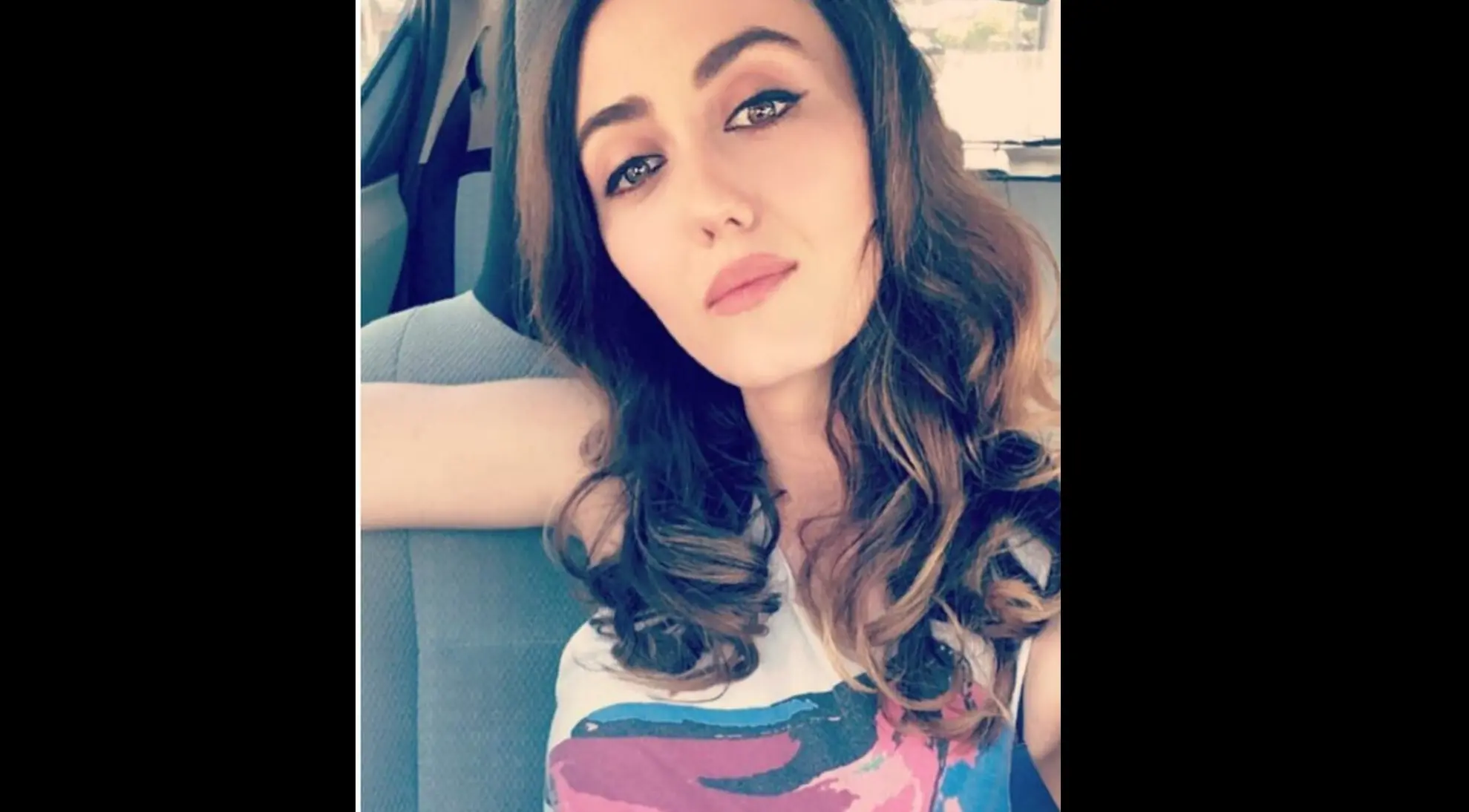 Además de actuar, Zima ha explorado el mundo detrás de cámaras, escribiendo, produciendo y dirigiendo el cortometraje 'Warm Human Magic' en 2018.