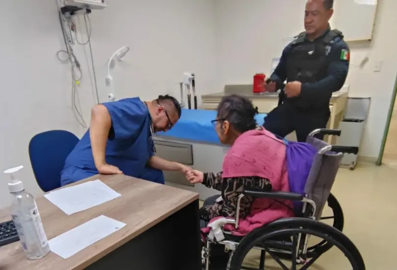 Abandonan a abuelita en IMSS de San Juan del Río