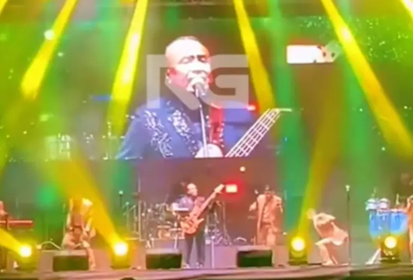 Atacan a balazos a Agua Marina en pleno concierto