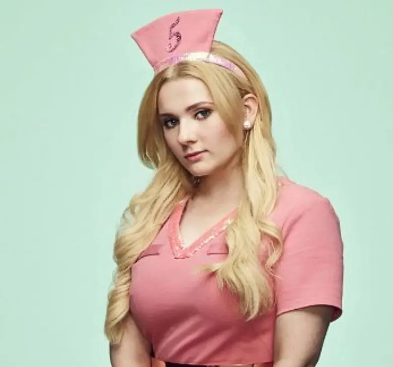 Incursionó en la música en 2011, lanzando un álbum con canciones originales para la película 'Janie Jones', donde también fue protagonista.