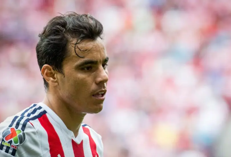 La defensa de Omar Bravo asegura que las pruebas en su contra son inconsistentes y revela fotografías. La defensa de Omar Bravo asegura que las pruebas en su contra son inconsistentes y revela fotografías.