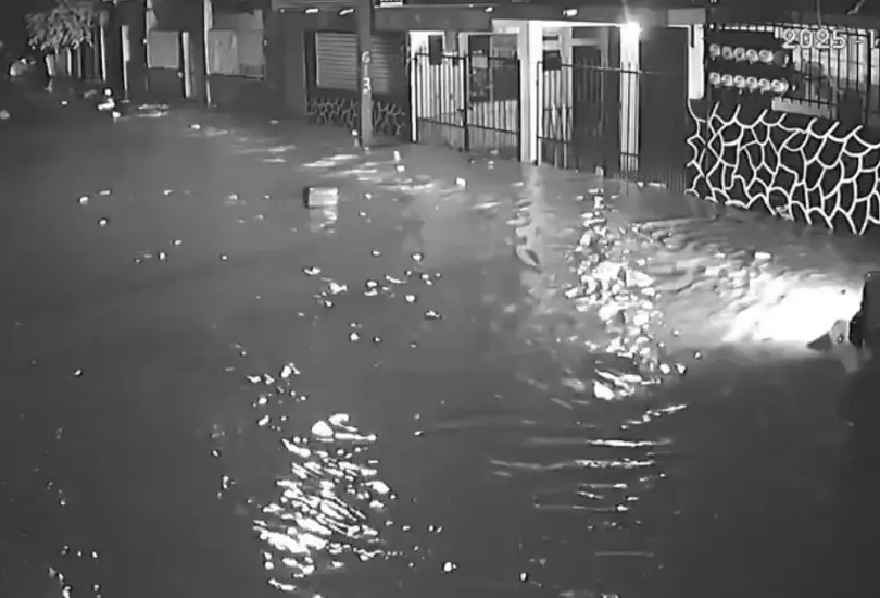 Las calles se inundaron en cuestión de segundos.