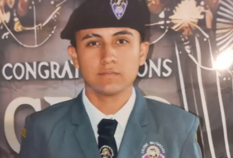 Madre entrega a su hija tras impactar y matar a motociclista en Nuevo León Madre entrega a su hija tras impactar y matar a motociclista en Nuevo León