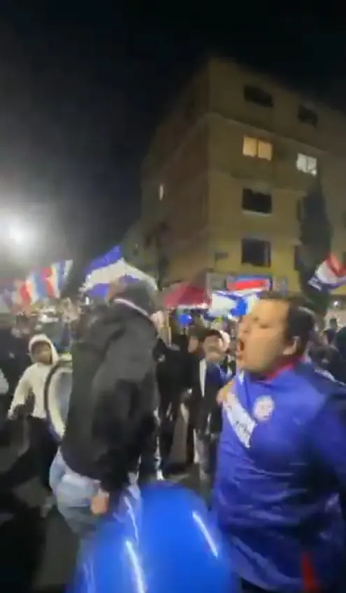 Durante el velorio, las calles de Santo Domingo se llenaron de color y nostalgia. Captura de pantalla.