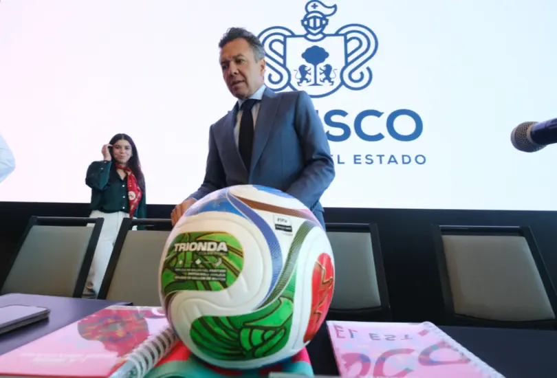 Pablo Lemus se reuni&oacute; con el embajador de EU para promocionar Jalisco como sede del Mundial 2026.