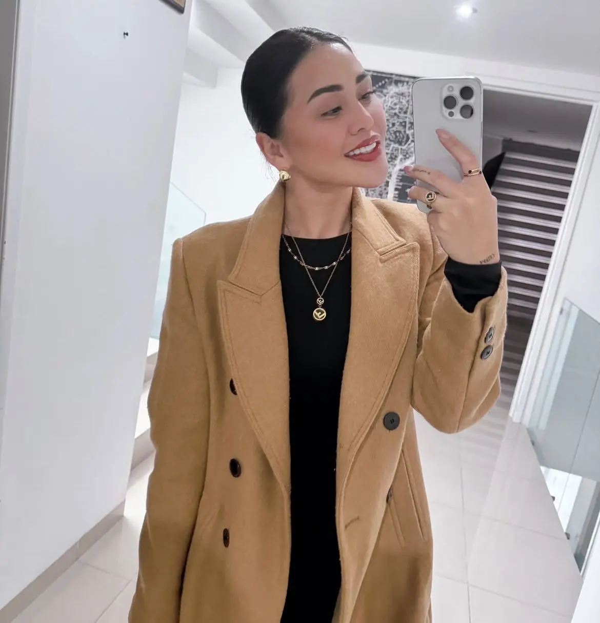 Aunque la casa de Araceli es enorme, a sus fans les ha llamado la atención la decoración sencilla que tiene.